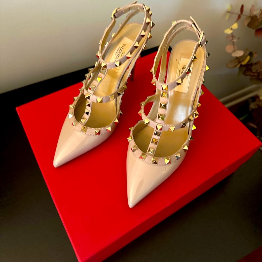 Valentino Garavani Rockstud Pumps